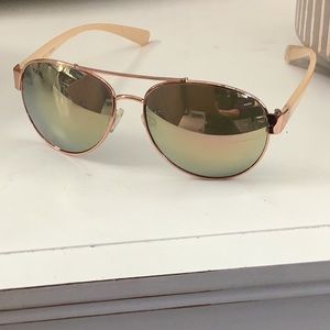 Betsy Johnson Mirror Aviator style sunglasses-Rose Gold